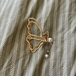 Elegant Gold Butterfly Hair Clip